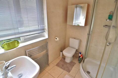 ENSUITE SHOWER ROOM