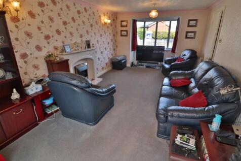 FAMILY LOUNGE