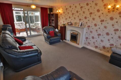 FAMILY LOUNGE