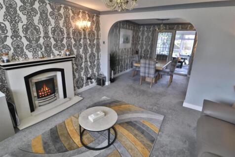FAMILY LOUNGE