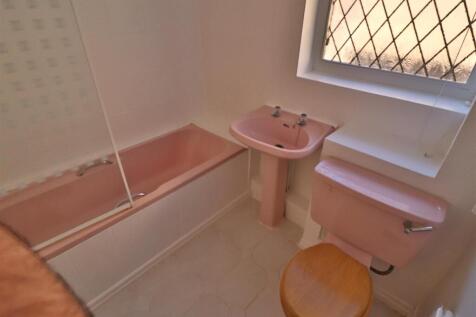 BATHROOM/W.C