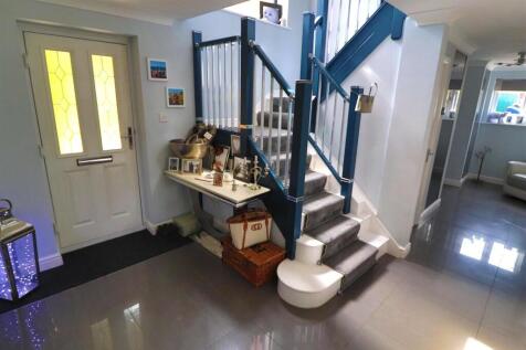 ENTRANCE HALLWAY
