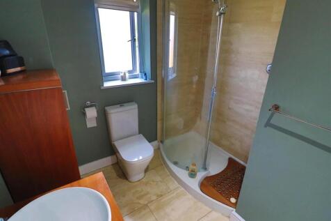 ENSUITE SHOWER ROOM