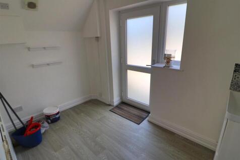 REAR ACCESS ROOM