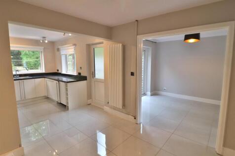 DINING ROOM/SNUG