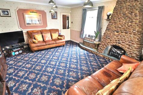 FAMILY LOUNGE