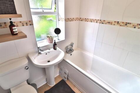 BATHROOM/W.C