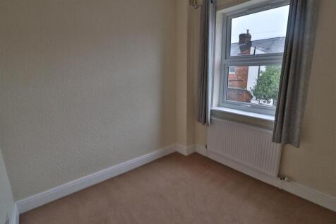 97 Fox Street Bedroom 2.jpeg