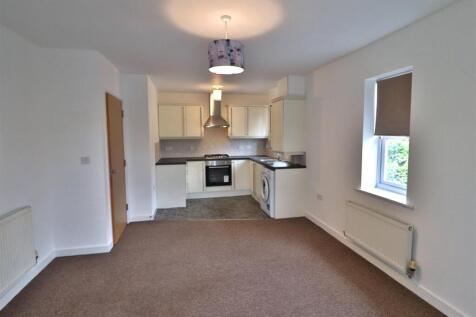 KITCHEN/LIVING ROOM