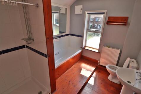BATHROOM/W.C