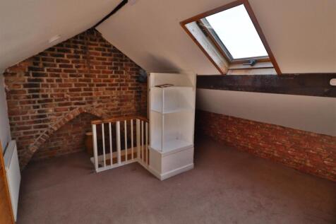 LOFT ROOM