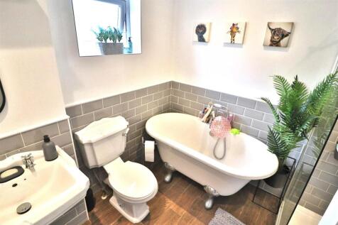 BATHROOM/W.C