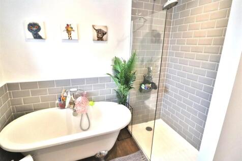 BATHROOM/W.C