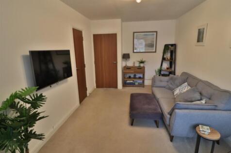 FAMILY LOUNGE