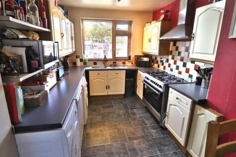 OPEN PLAN DINING KITCHEN