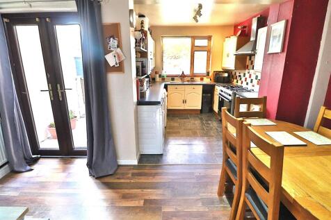 OPEN PLAN DINING KITCHEN