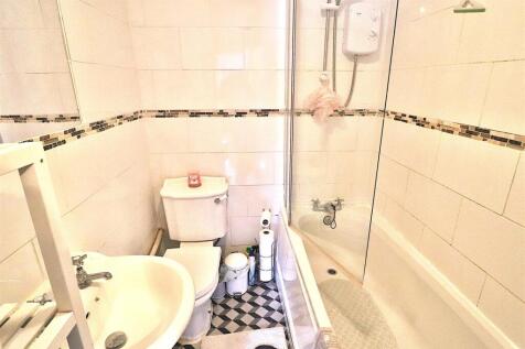 BATHROOM/W.C