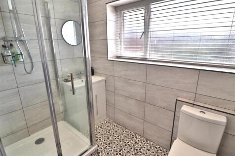 BATHROOM/W.C