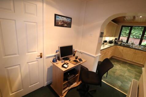 Kitchen/utility area