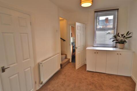 OPEN PLAN LIVING AND DINING ROOM