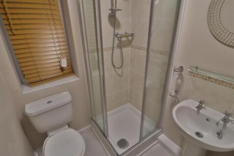 ENSUITE SHOWER ROOM