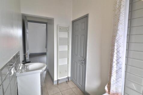 JACK AND JILL BATHROOM