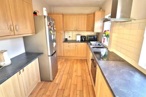 OPEN PLAN DINING KITCHEN