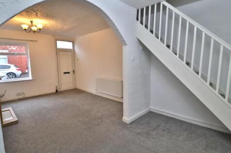 OPEN PLAN LIVING AND DINING ROOM