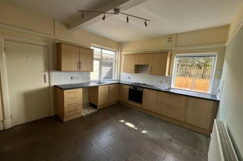 Kitchen / Breakfast Room