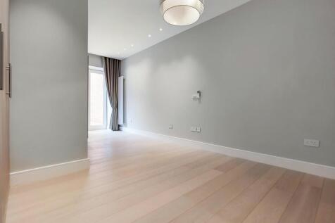 6_Main Bedroom-2.jpg