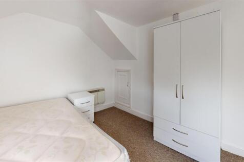 Flat-8-2-Milman-Rd-Bedroom 2 .jpg