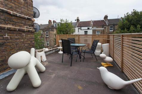 malvern 3 bed garden shot 1.jpeg