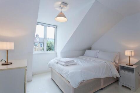 malvern road bedroom 1.jpeg