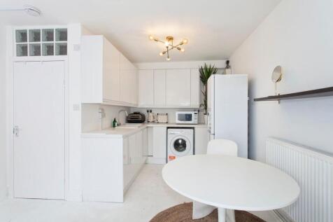 st silas studio kitchen exterior.jpeg