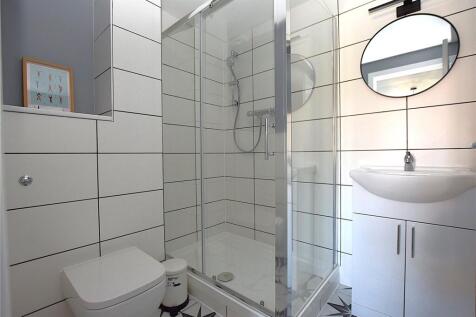 Room 2 Ensuite