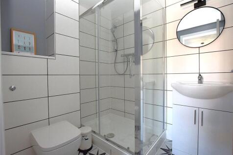 Room 2 Ensuite
