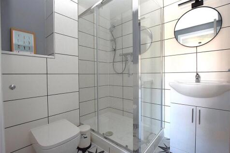 Room 2 Ensuite