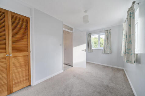 1359407-4-68dd503...