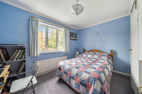 1376847-5-690b51c...