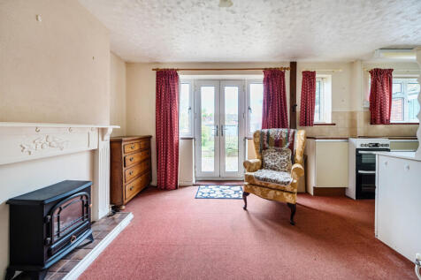 1375233-9-6904ce7...