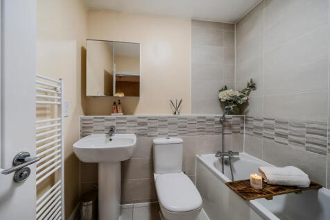 1382261-5-692081e...