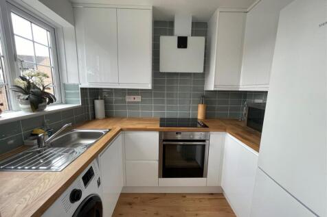Kitchen 3.jpg