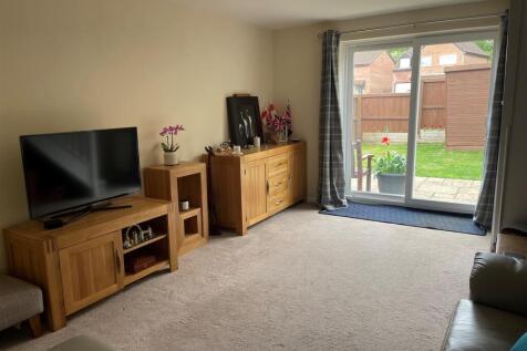 Sitting room 1.jpg