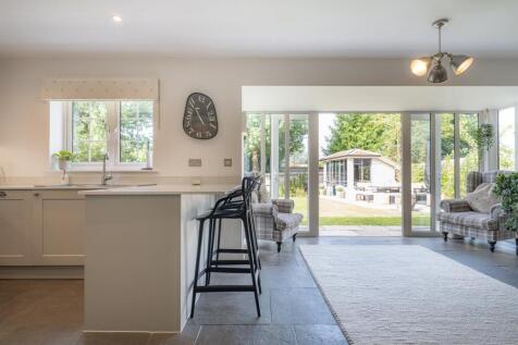 32 Studley Gardens-64.jpg