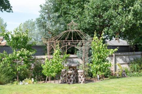 32 Studley Gardens-22.jpg