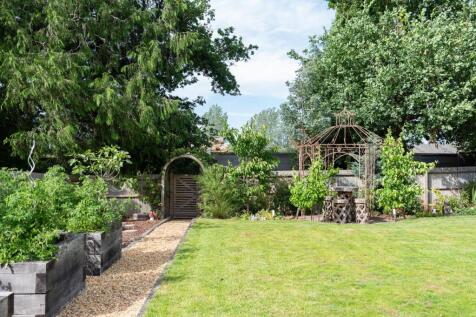 32 Studley Gardens-21.jpg