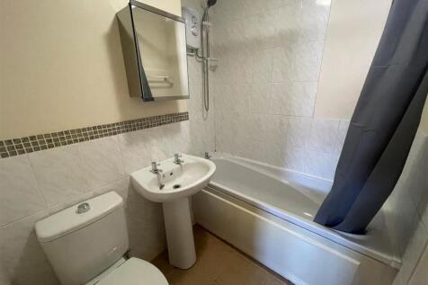 NEW BATHROOM.jpg