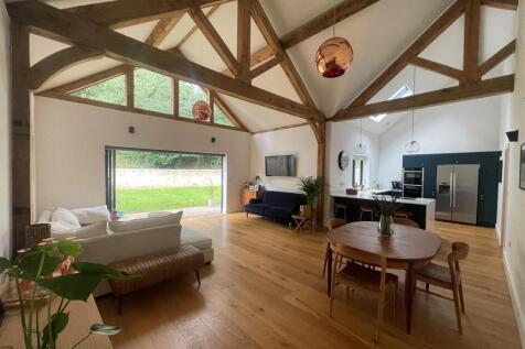 New Sittting Room 2.jpg