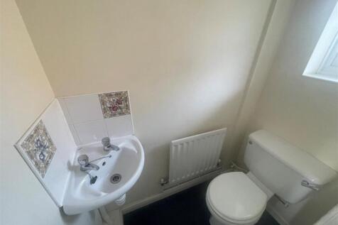Toilet.jpg