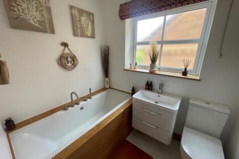 family  bathroom.jpg